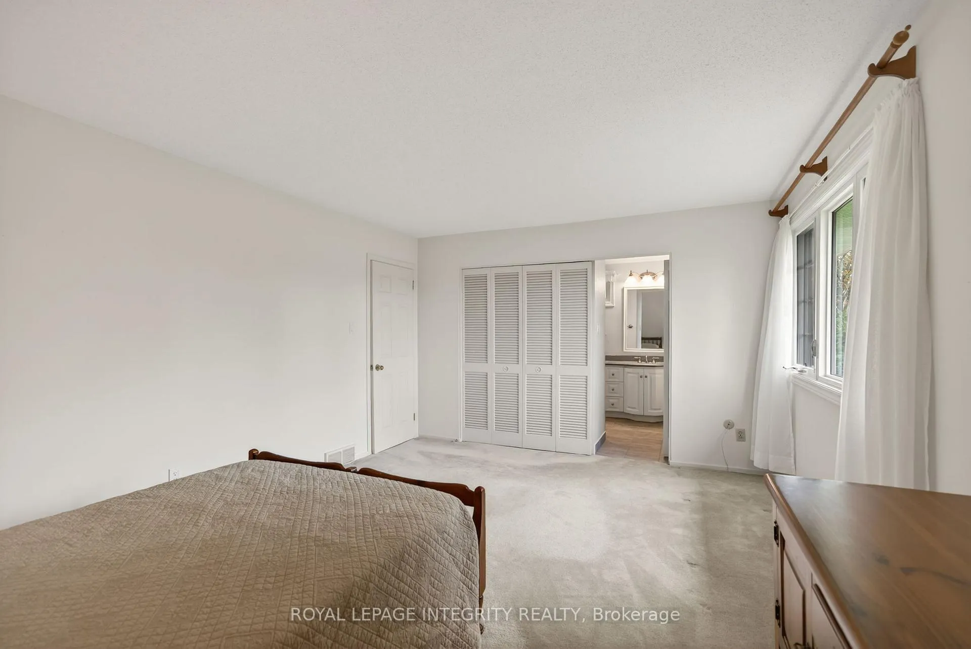 Photo 21 of 16 Ancona Crescent, Ottawa, Briargreen — HOMEH