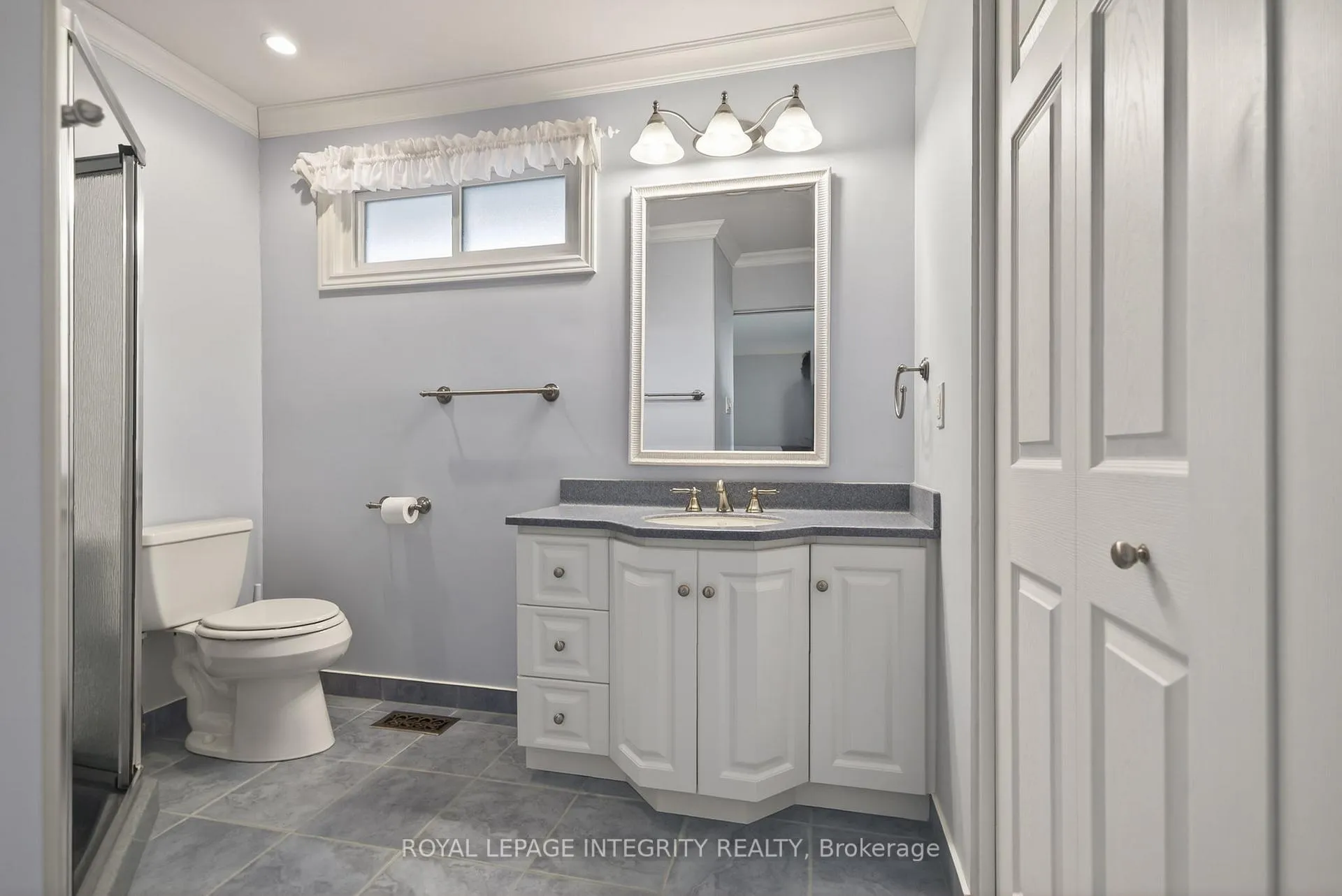Photo 22 of 16 Ancona Crescent, Ottawa, Briargreen — HOMEH