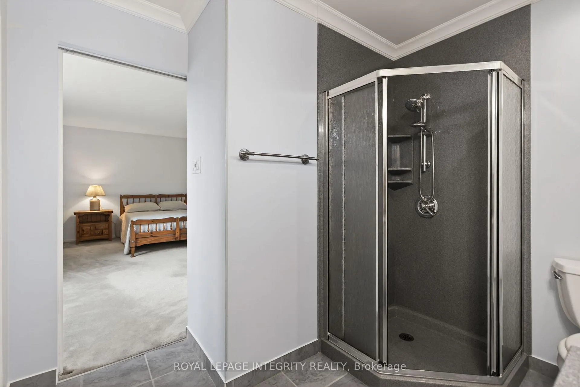 Photo 23 of 16 Ancona Crescent, Ottawa, Briargreen — HOMEH