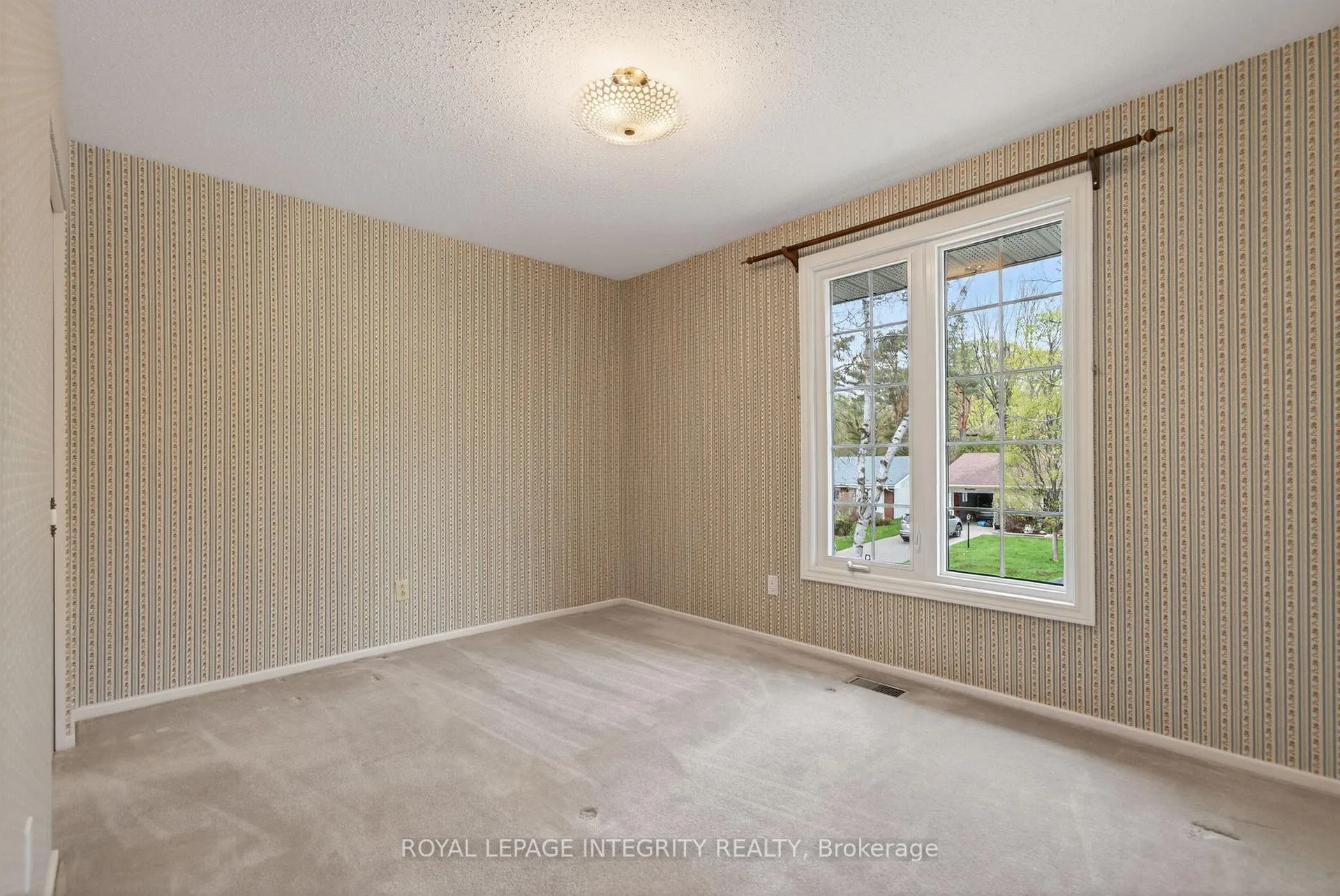 Photo 26 of 16 Ancona Crescent, Ottawa, Briargreen — HOMEH