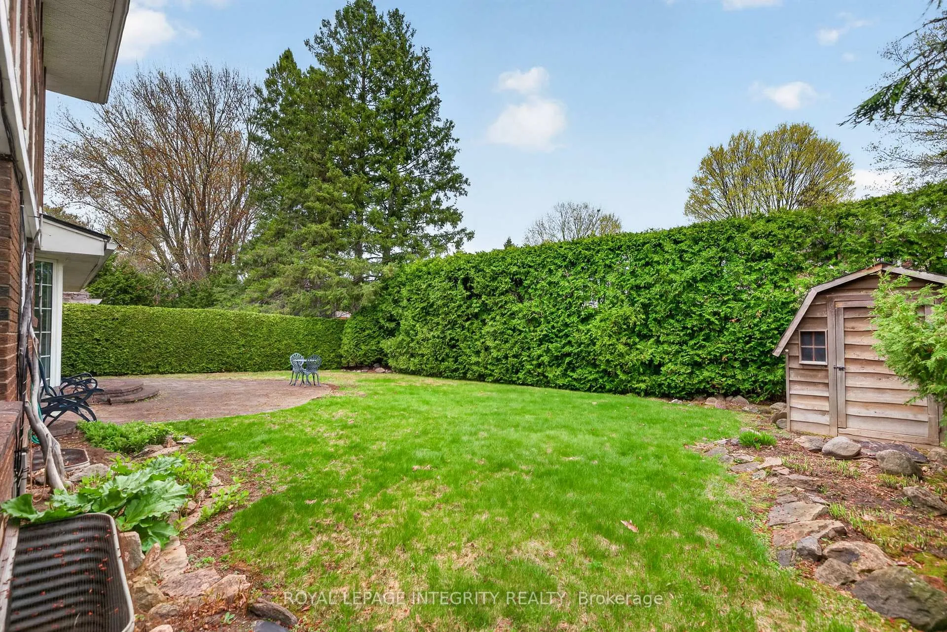 Photo 38 of 16 Ancona Crescent, Ottawa, Briargreen — HOMEH