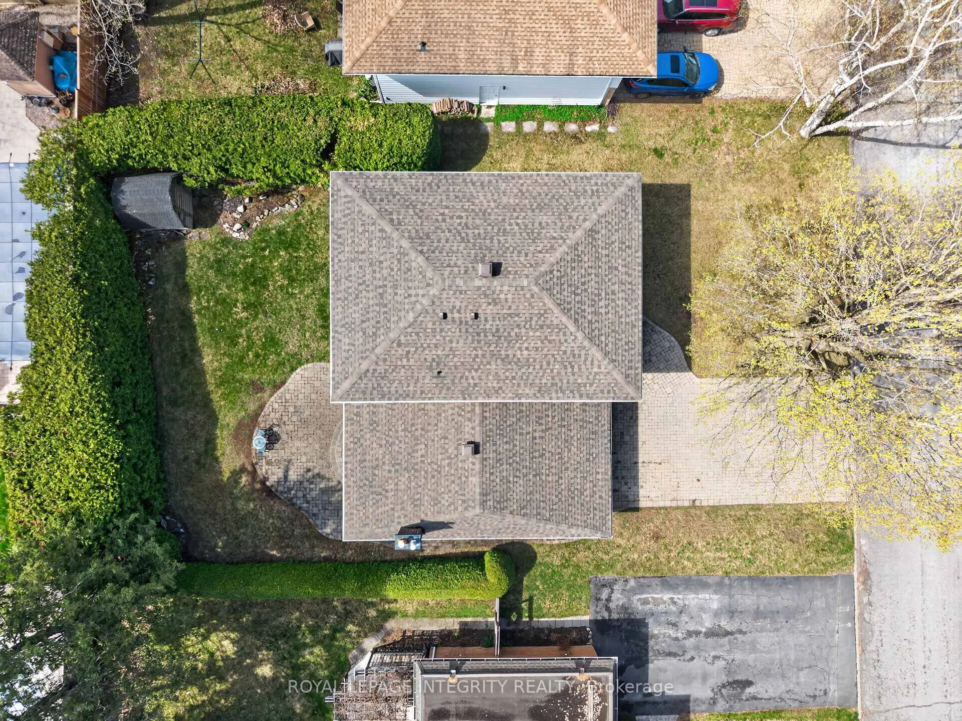 Photo 39 of 16 Ancona Crescent, Ottawa, Briargreen — HOMEH