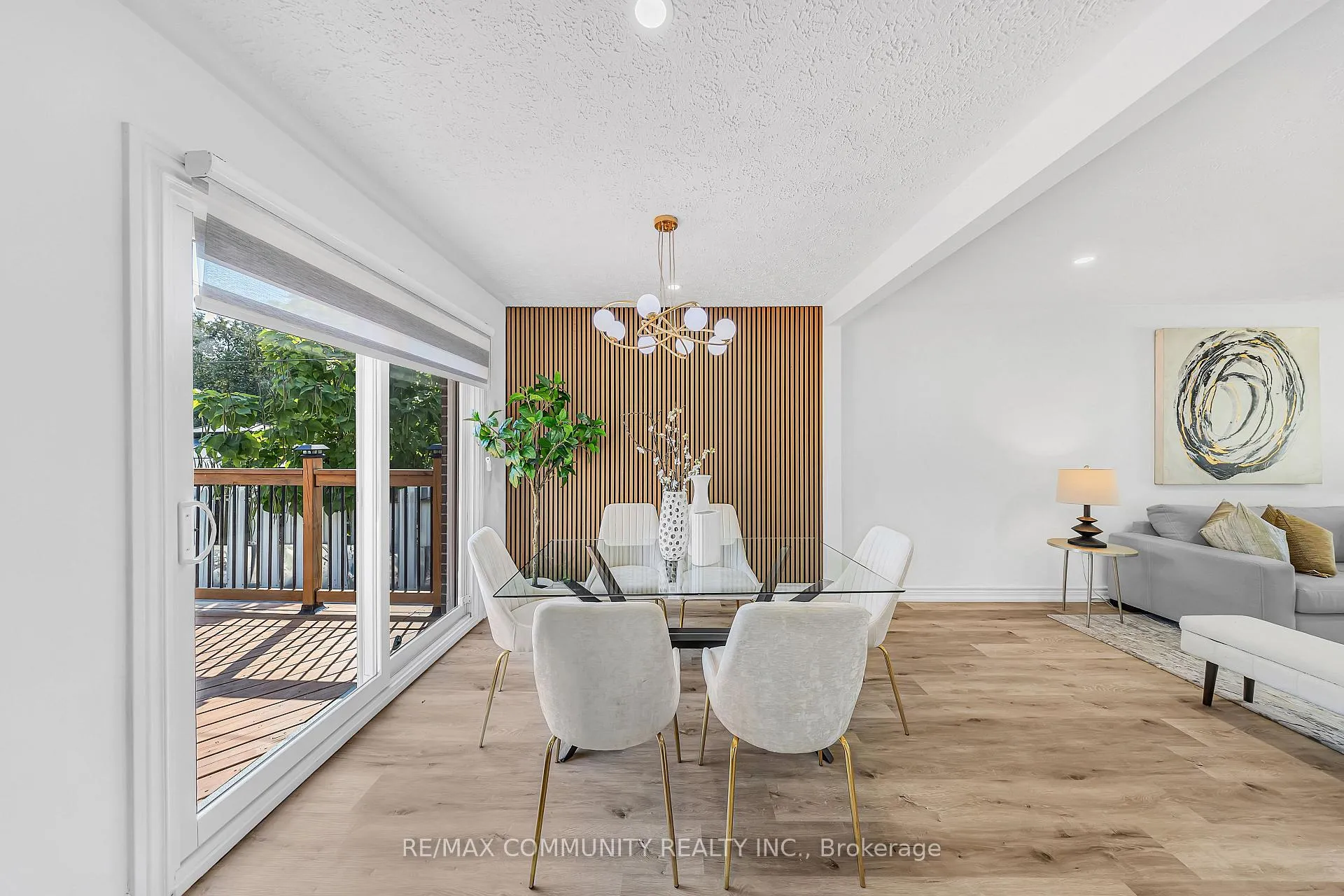 Photo 3 of 733 Lublin Avenue, Pickering, Bay Ridges — HOMEH