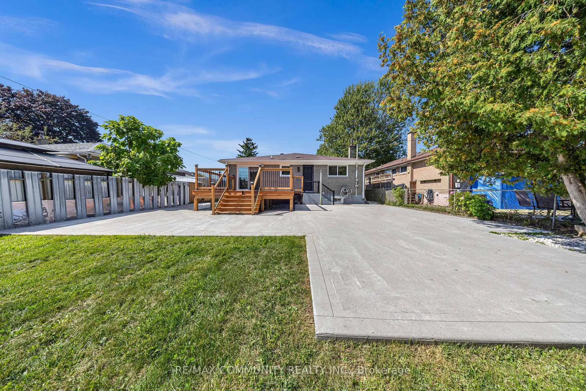 Photo 15 of 733 Lublin Avenue, Pickering, Bay Ridges — HOMEH