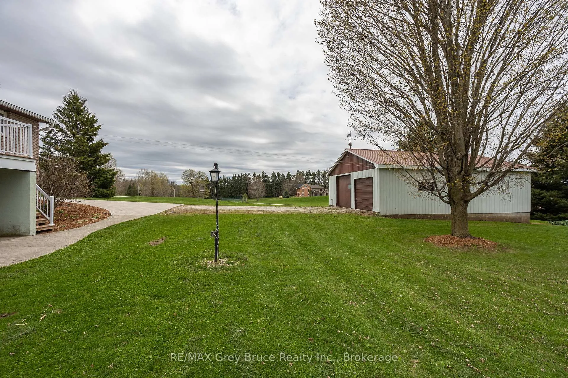 Photo 41 of 417438 Concession Rd 3, Georgian Bluffs — HOMEH