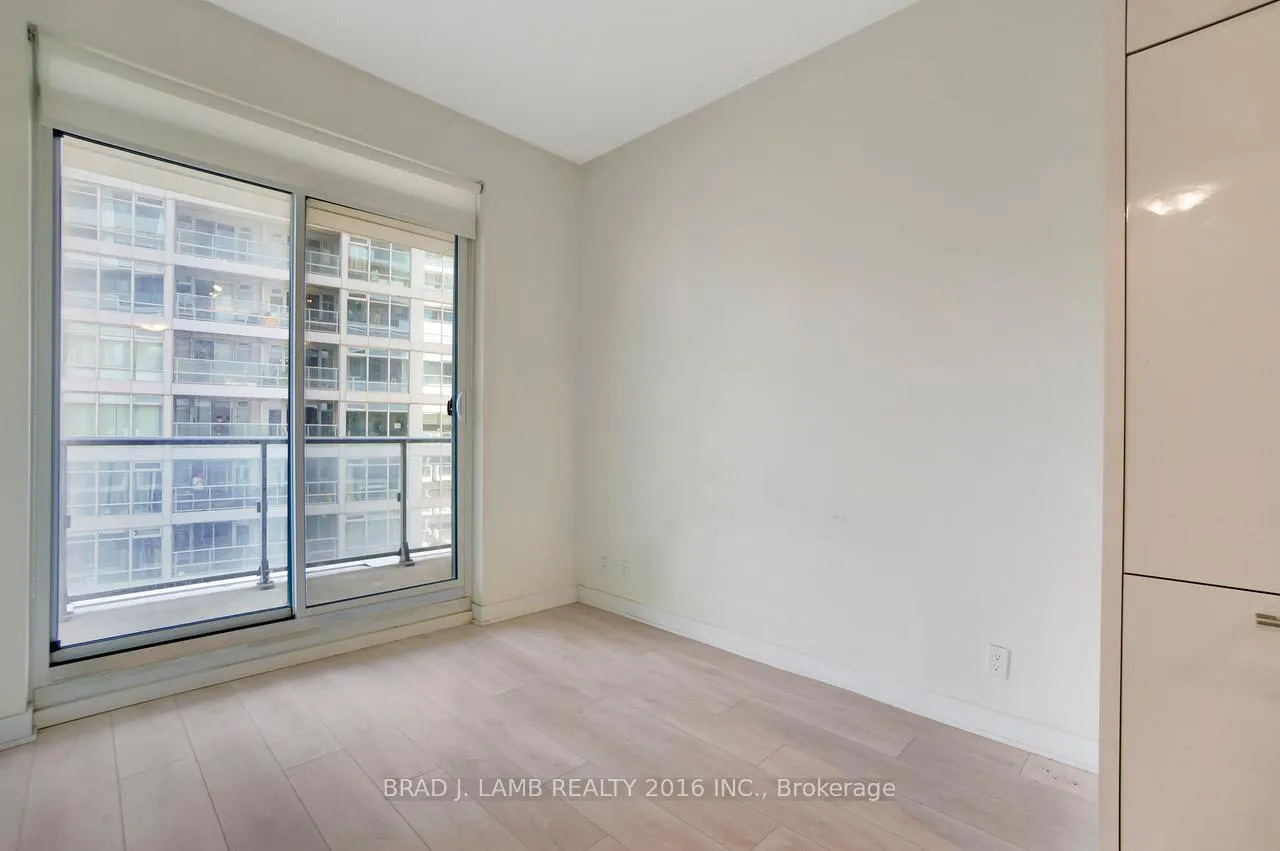 Photo 6 of Unit 605, 2221 Yonge Street, Toronto, Mount Pleasant West — HOMEH