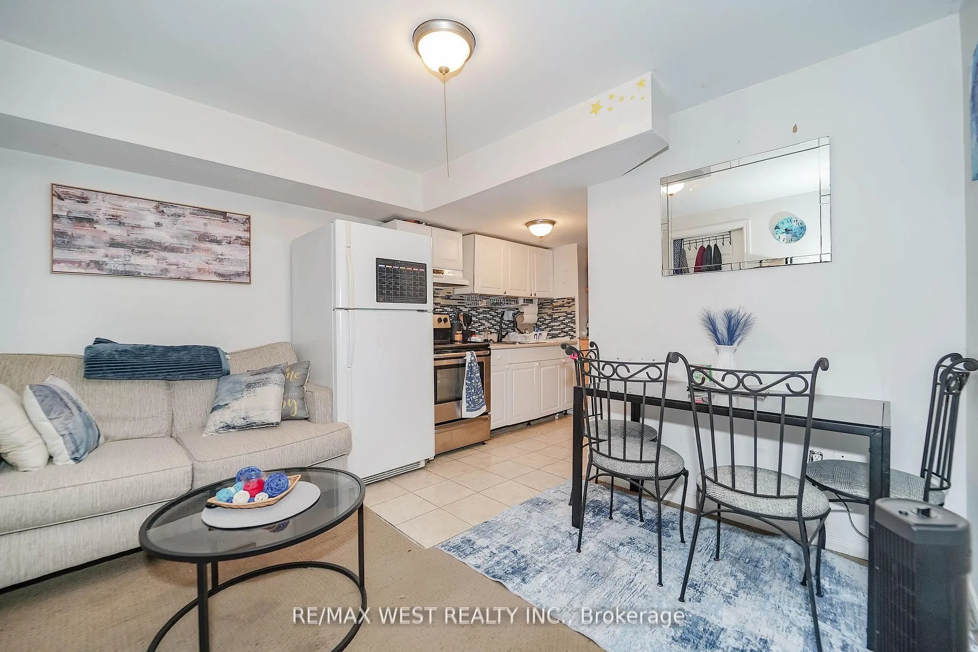 Photo 9 of 52 Torr Lane, Ajax, Central — HOMEH