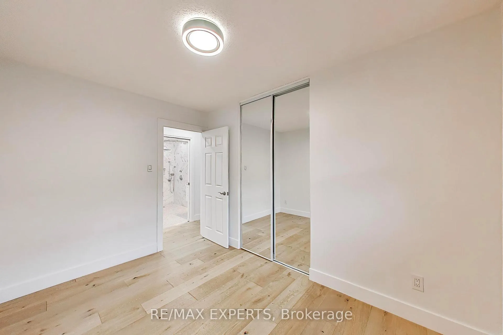 Photo 20 of 26 Pinedale Drive, Kitchener — HOMEH