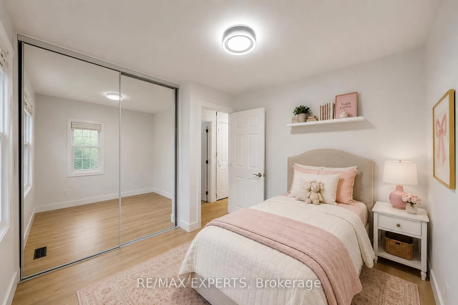 Photo 22 of 26 Pinedale Drive, Kitchener — HOMEH