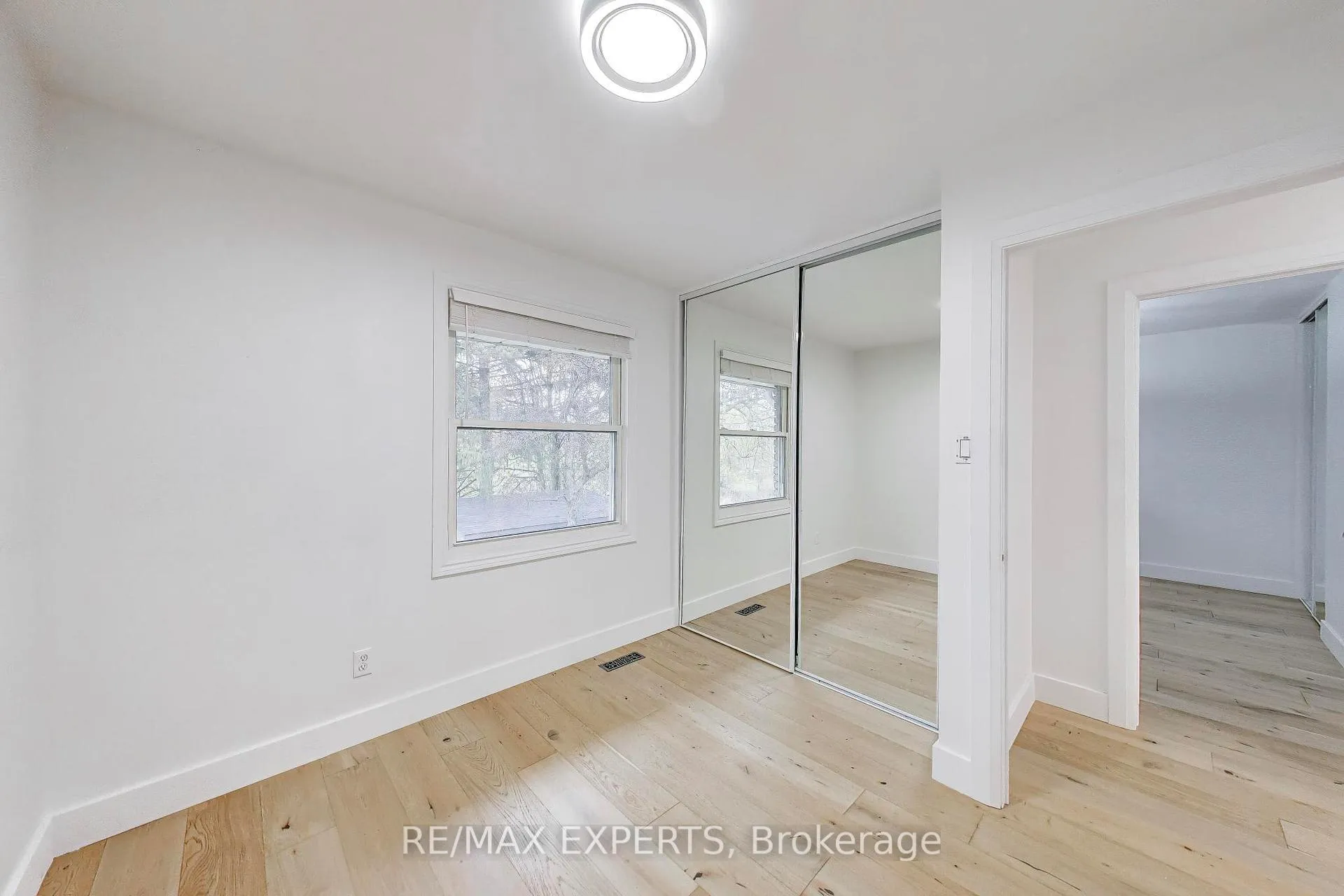 Photo 24 of 26 Pinedale Drive, Kitchener — HOMEH