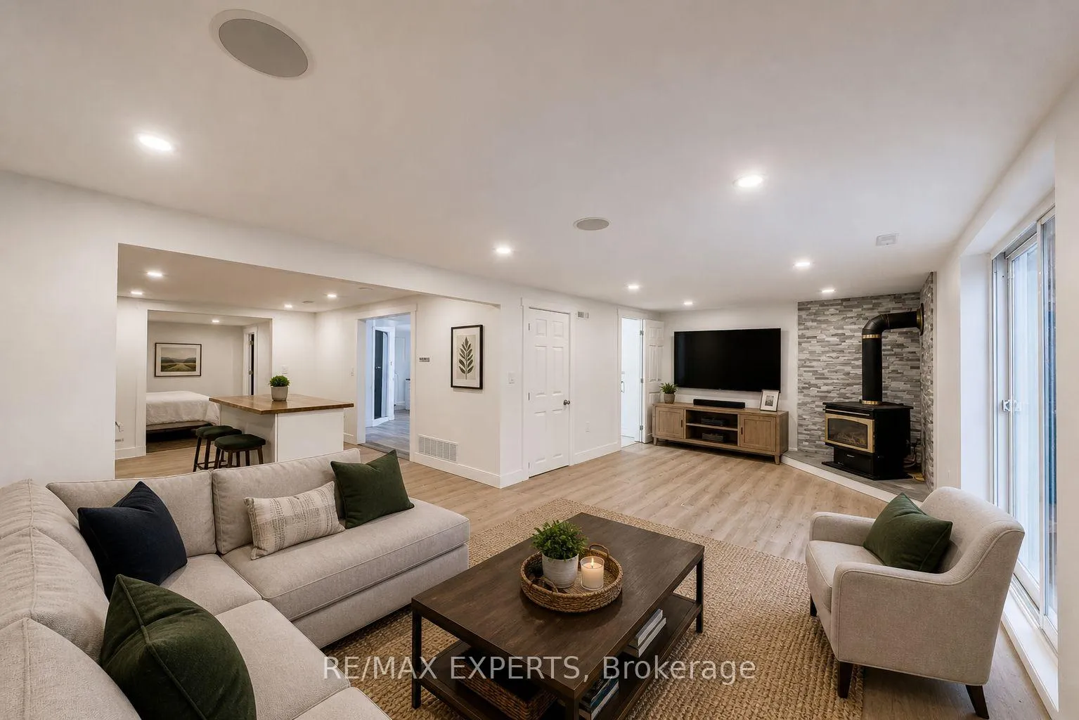 Photo 28 of 26 Pinedale Drive, Kitchener — HOMEH