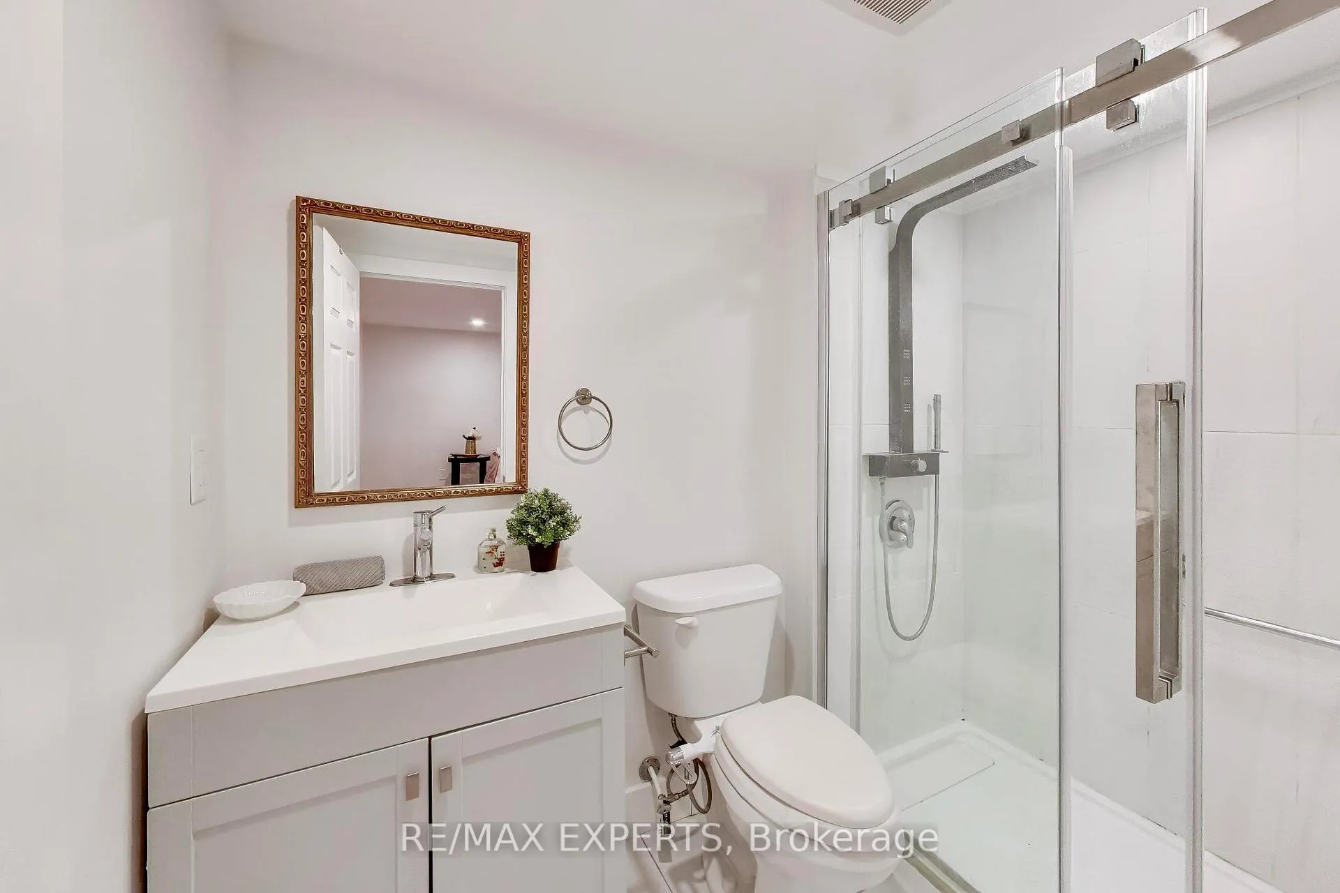 Photo 34 of 26 Pinedale Drive, Kitchener — HOMEH