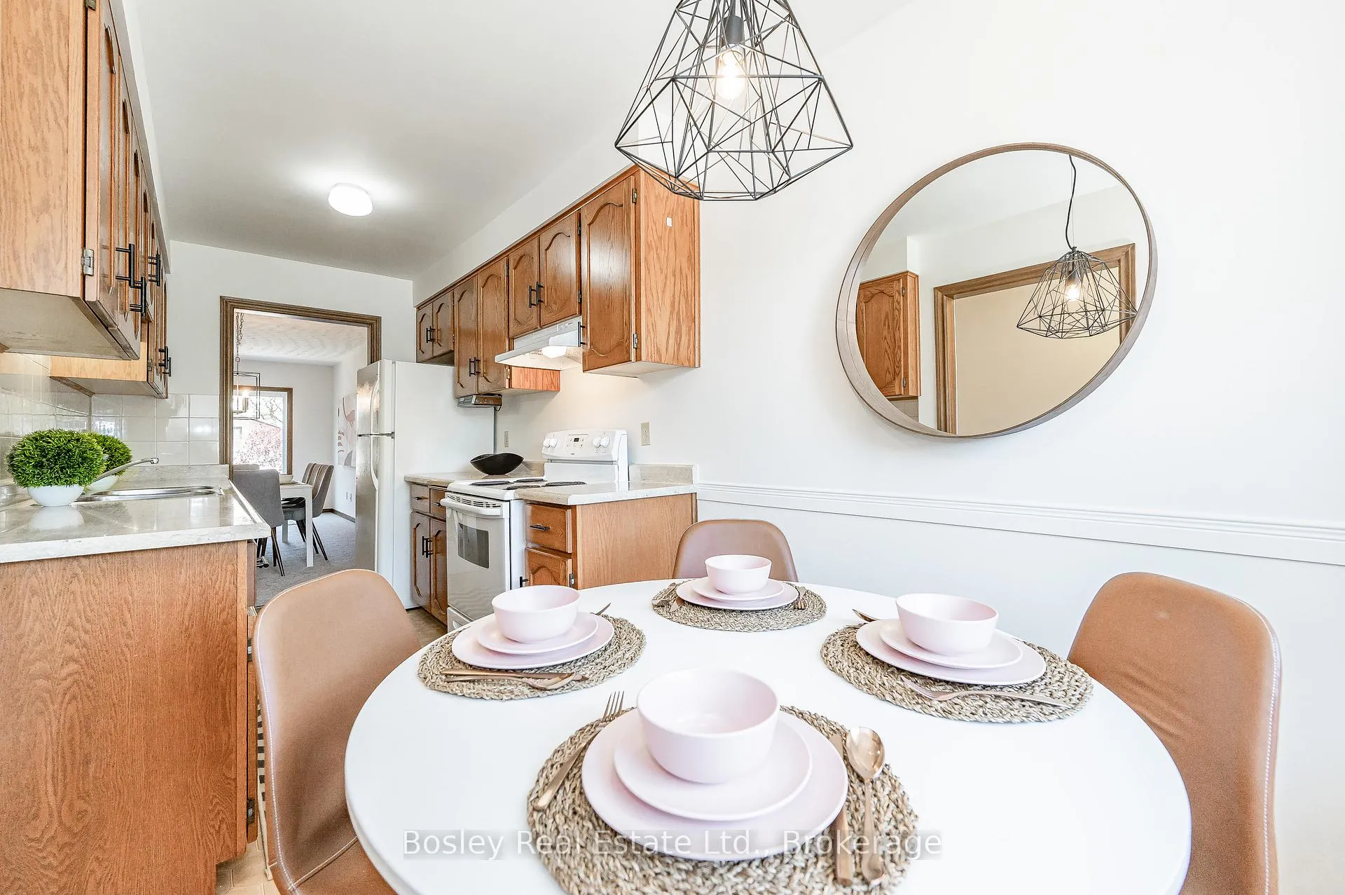 Photo 4 of 54 Koch Drive, Guelph, Kortright West — HOMEH