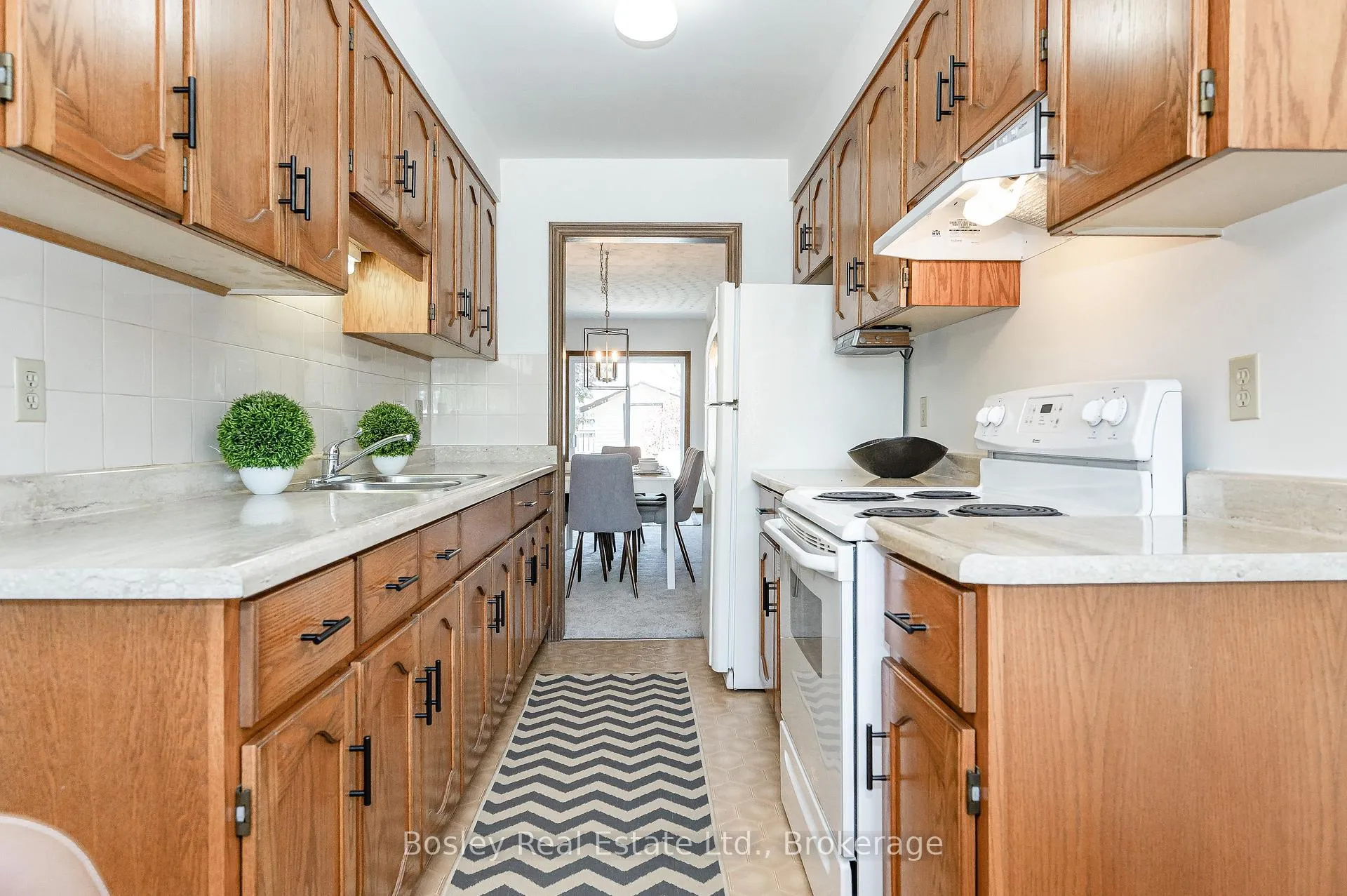 Photo 6 of 54 Koch Drive, Guelph, Kortright West — HOMEH