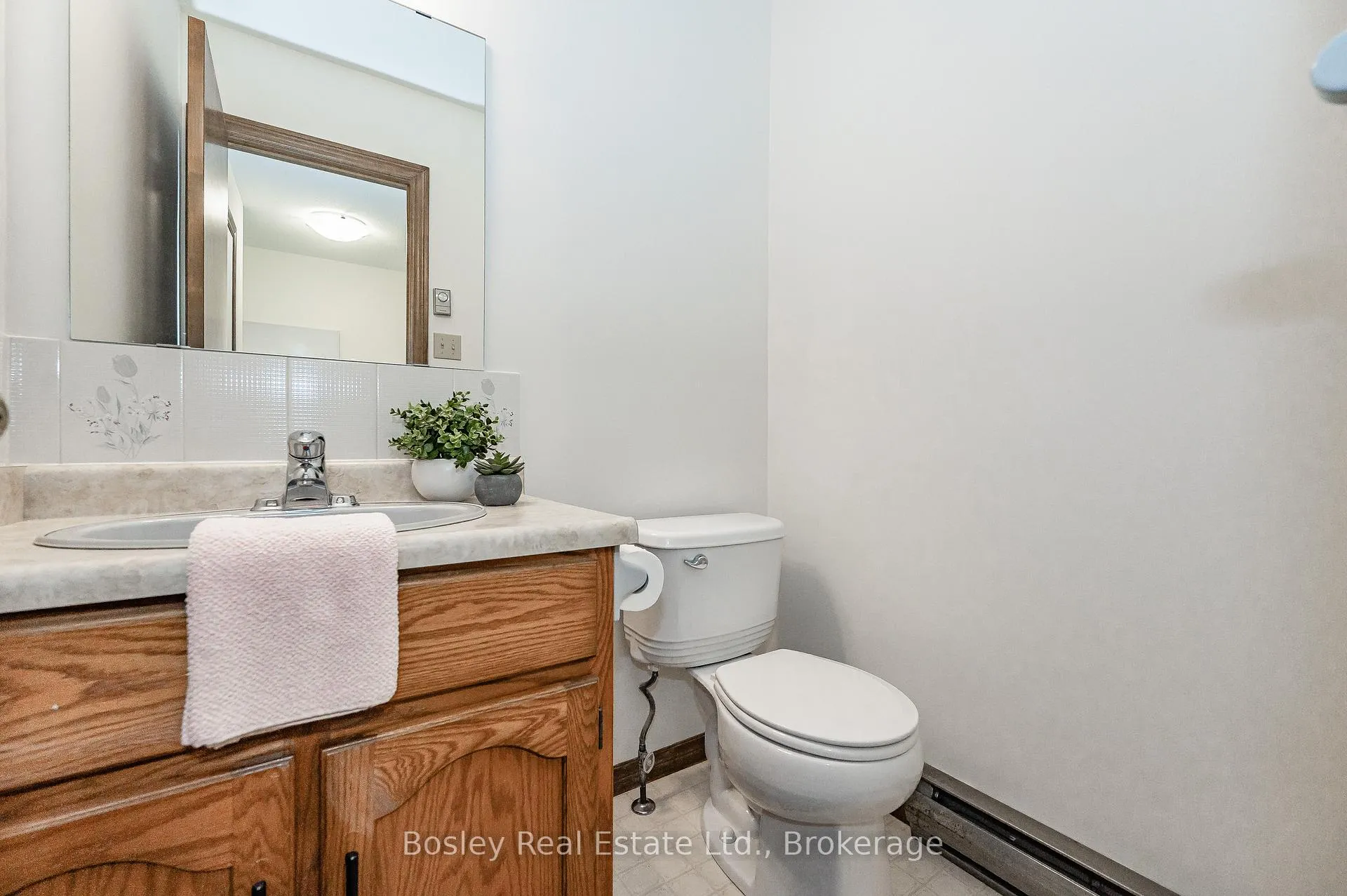 Photo 17 of 54 Koch Drive, Guelph, Kortright West — HOMEH