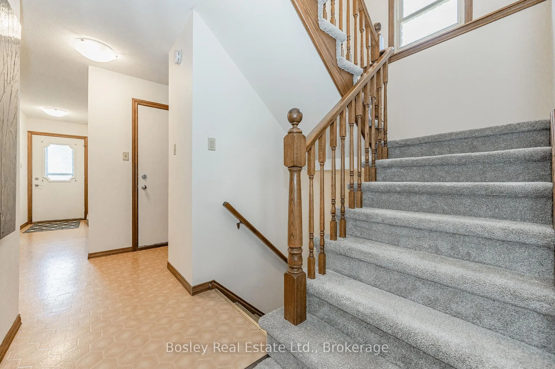 Photo 18 of 54 Koch Drive, Guelph, Kortright West — HOMEH