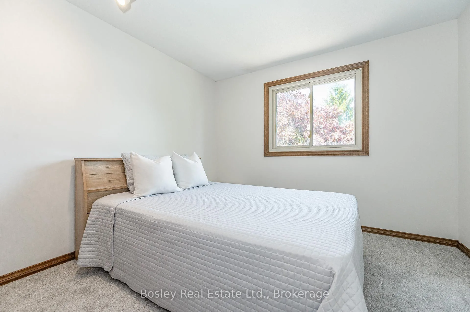 Photo 21 of 54 Koch Drive, Guelph, Kortright West — HOMEH