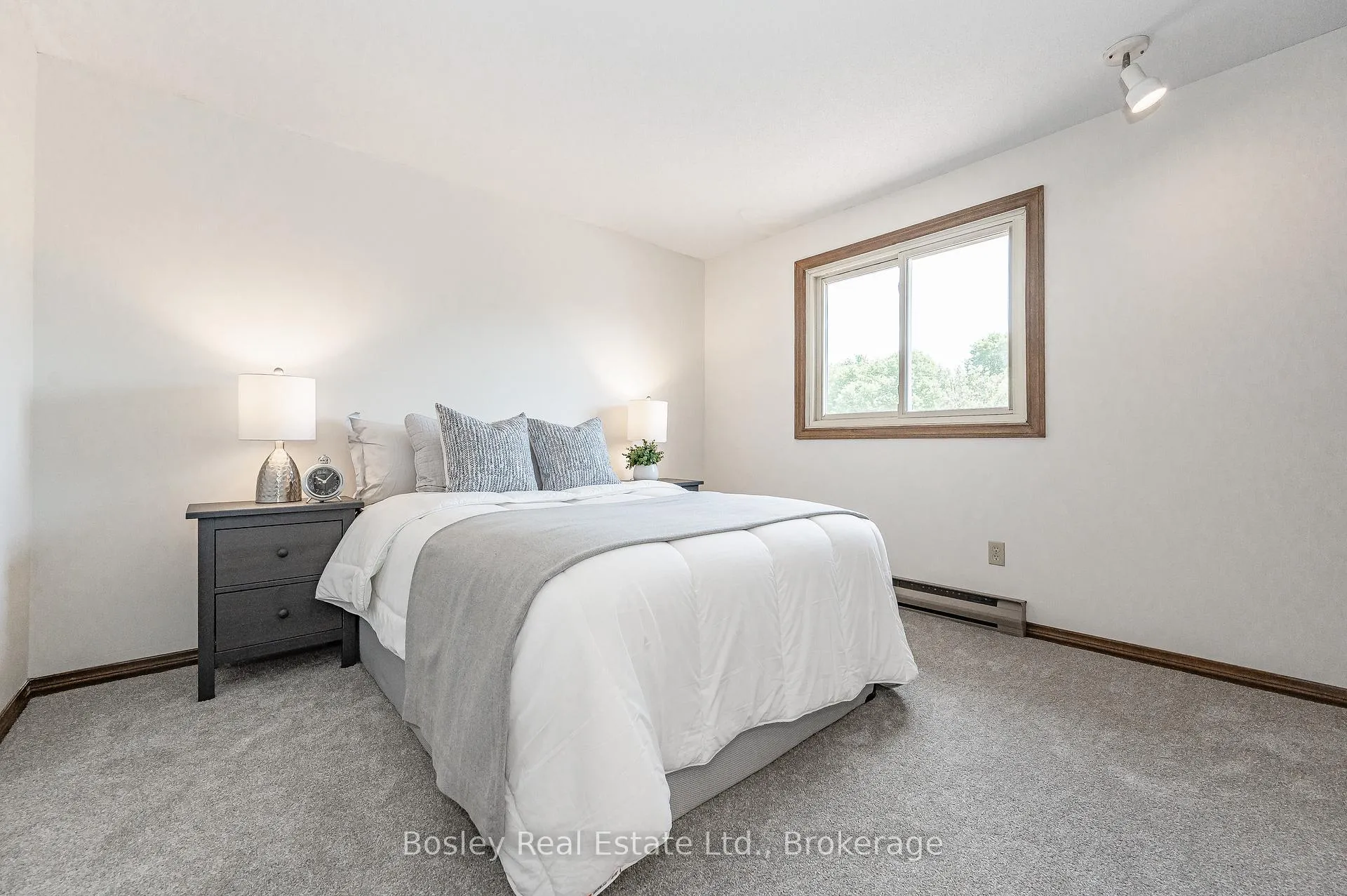 Photo 22 of 54 Koch Drive, Guelph, Kortright West — HOMEH