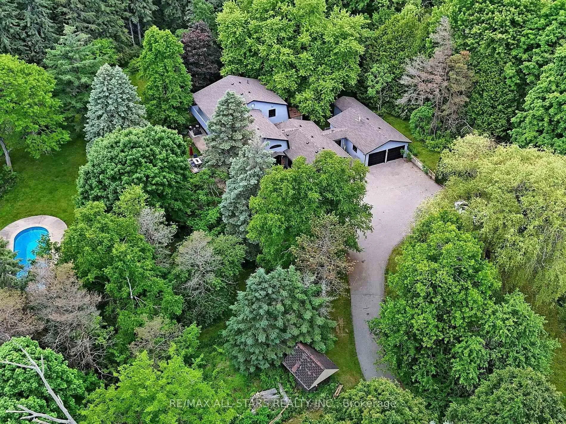 Front of 2580 Lakeridge Road