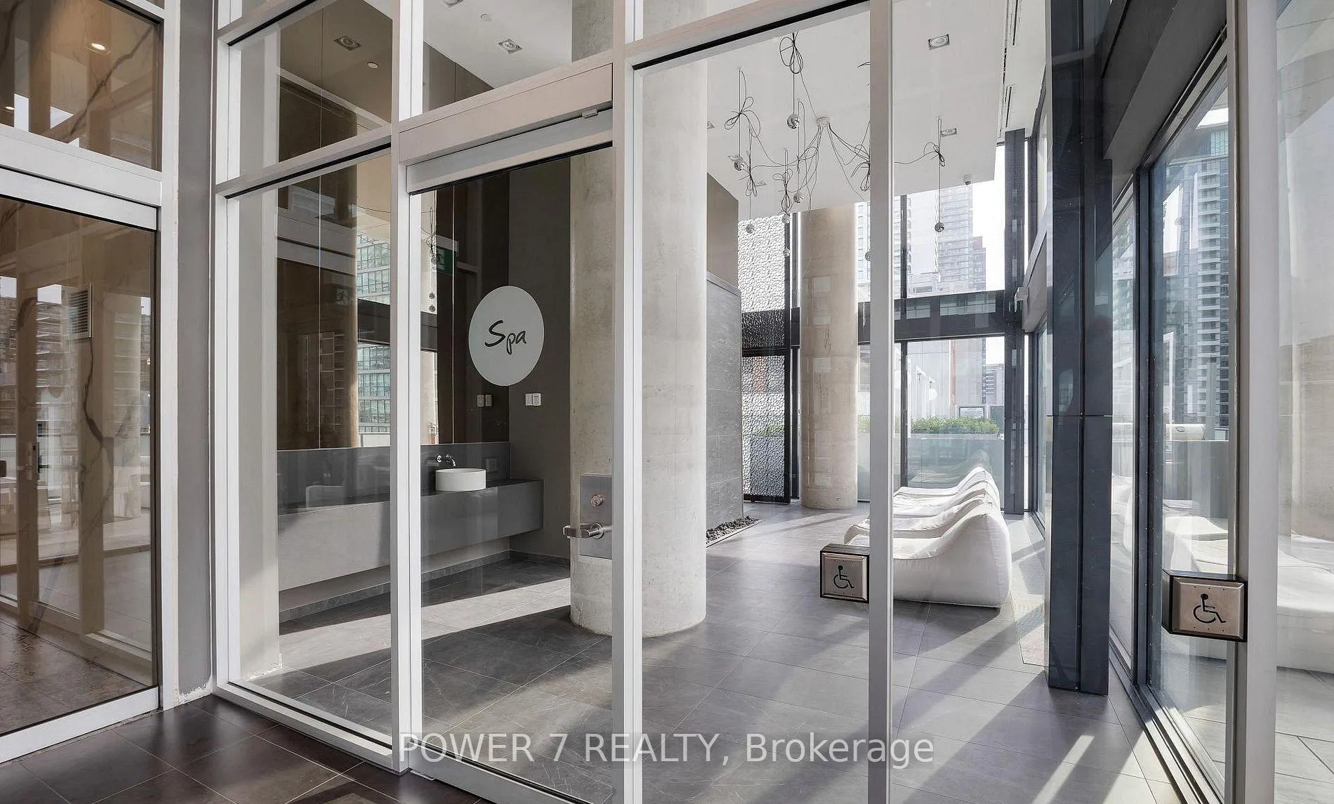 Photo 17 of Unit 911, 161 Roehampton Avenue, Toronto, Mount Pleasant East — HOMEH