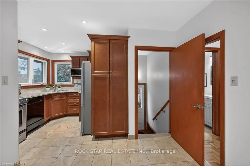 Photo 6 of 134 West 28th Street, Hamilton, Westcliffe — HOMEH