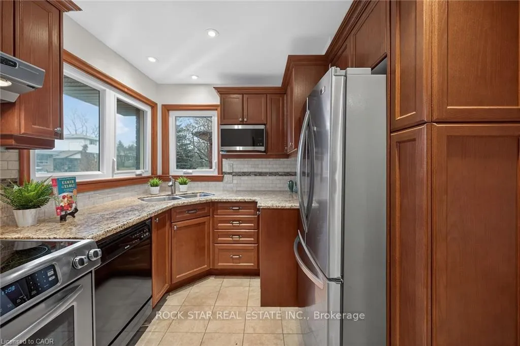 Photo 7 of 134 West 28th Street, Hamilton, Westcliffe — HOMEH