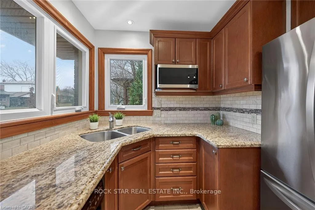 Photo 9 of 134 West 28th Street, Hamilton, Westcliffe — HOMEH