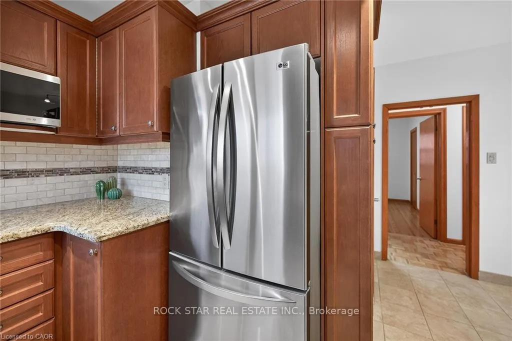 Photo 10 of 134 West 28th Street, Hamilton, Westcliffe — HOMEH