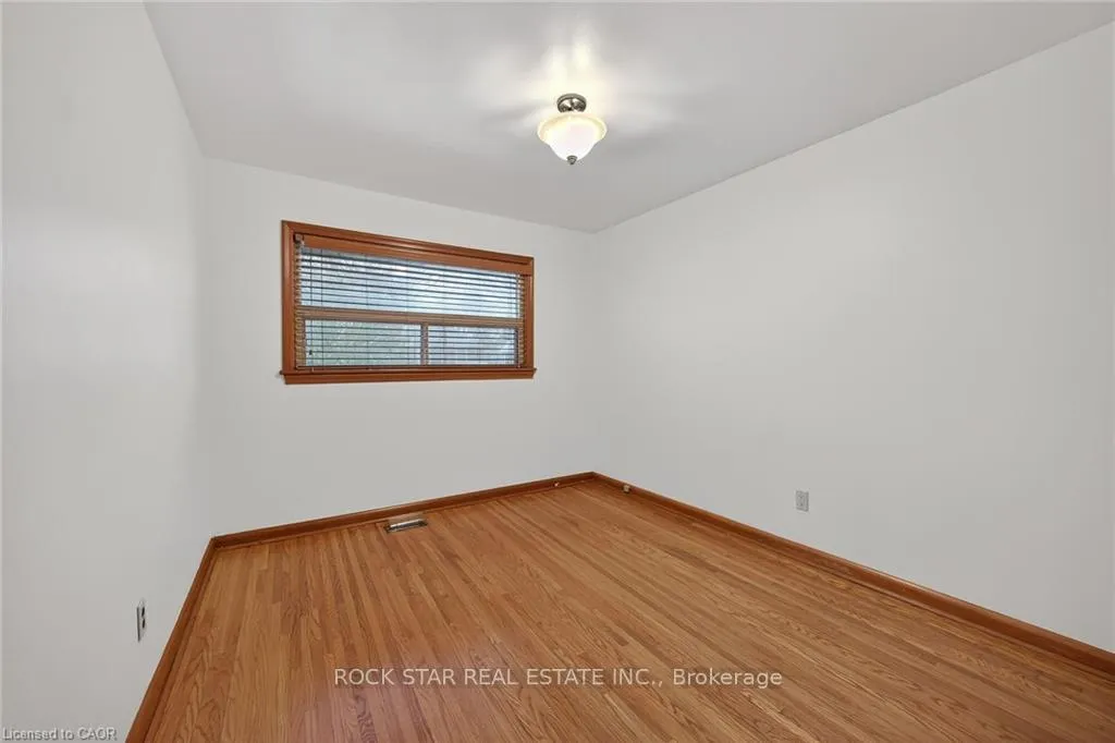 Photo 11 of 134 West 28th Street, Hamilton, Westcliffe — HOMEH