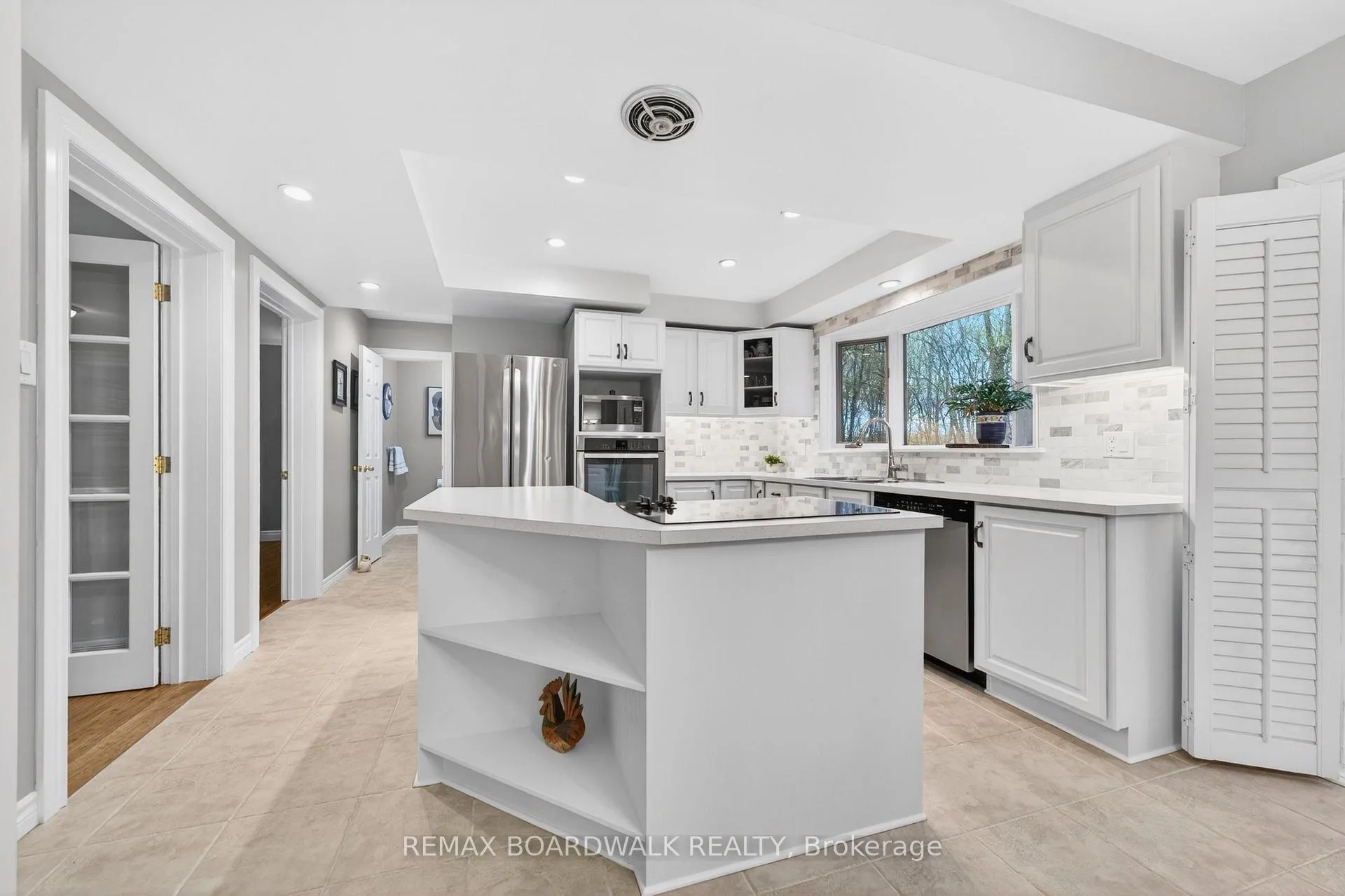 Photo 13 of 127 Margaret Anne Drive, Ottawa, Huntley Ward (South East) — HOMEH