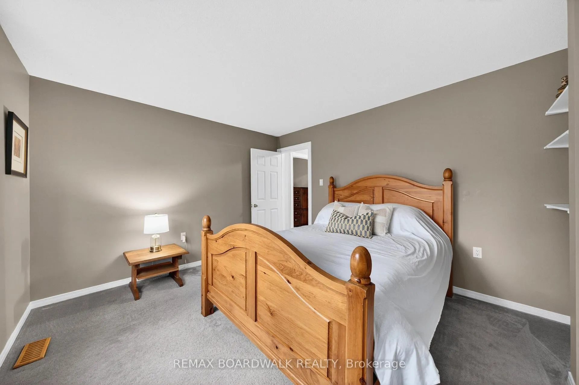 Photo 33 of 127 Margaret Anne Drive, Ottawa, Huntley Ward (South East) — HOMEH