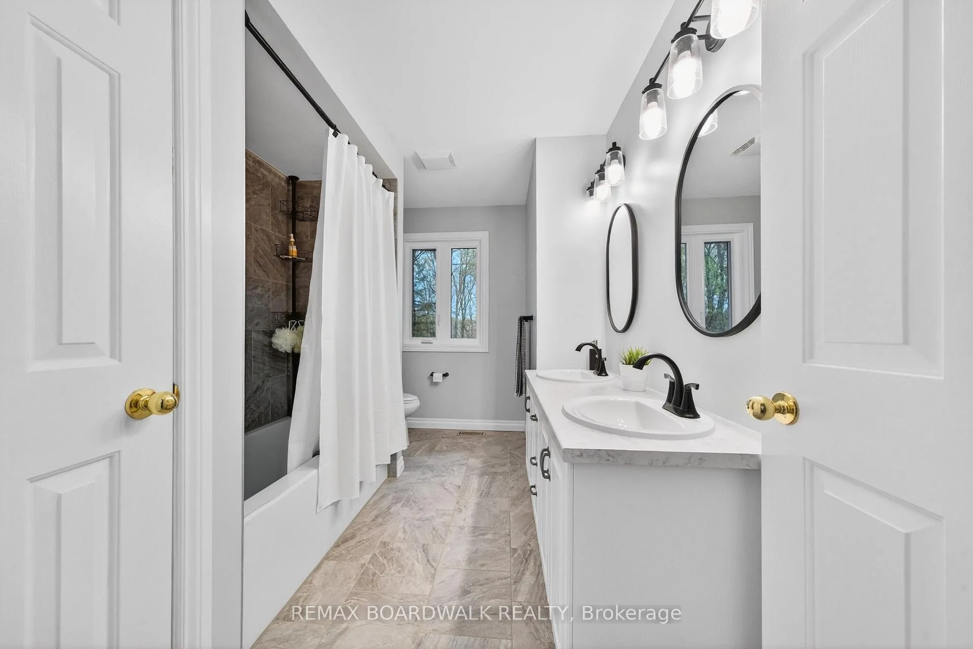 Photo 36 of 127 Margaret Anne Drive, Ottawa, Huntley Ward (South East) — HOMEH