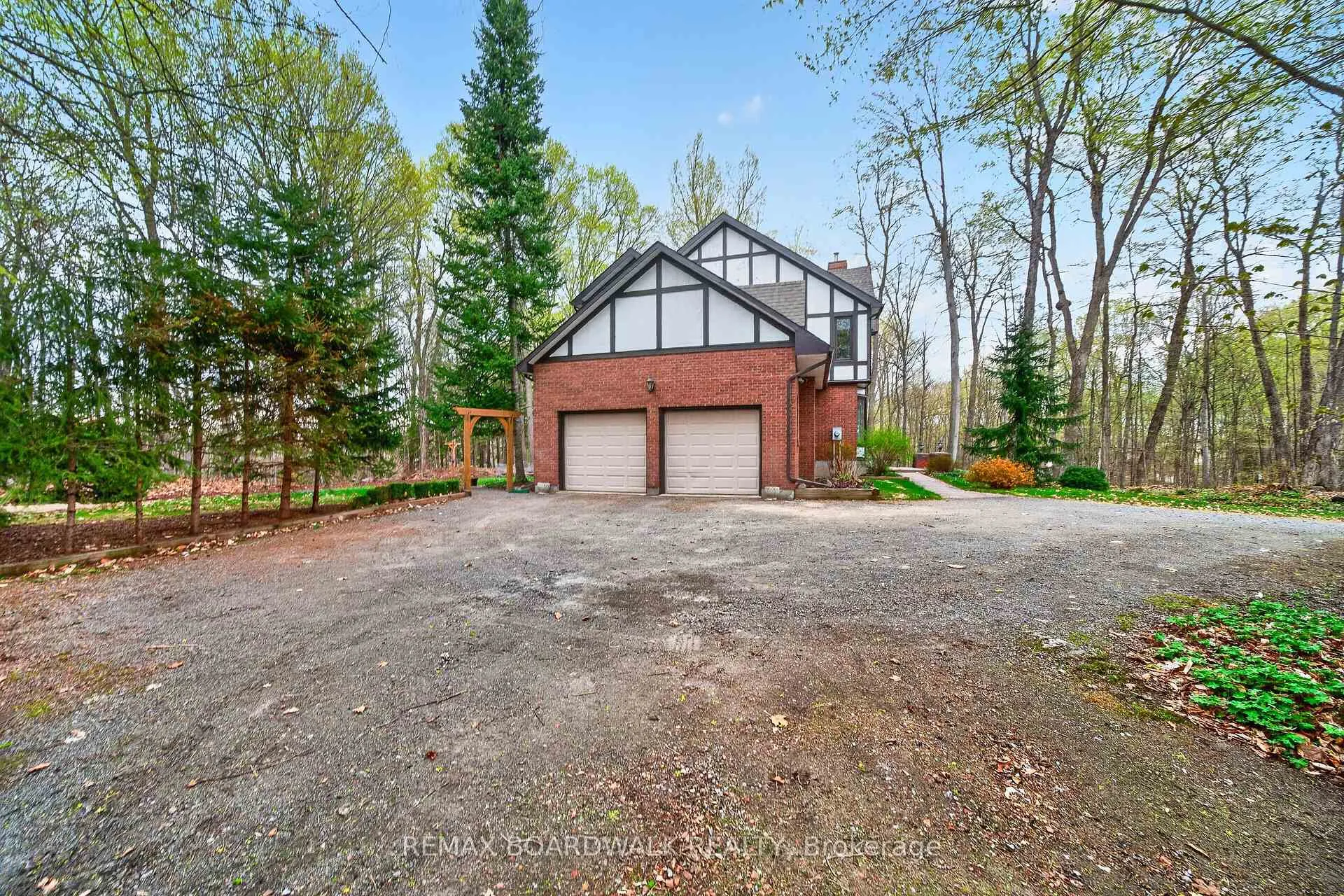Photo 48 of 127 Margaret Anne Drive, Ottawa, Huntley Ward (South East) — HOMEH