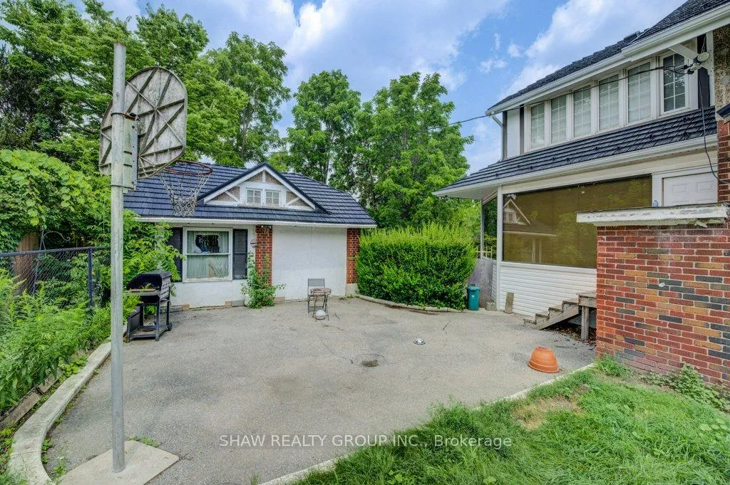 Photo 45 of 2023 Coronation Avenue, Cambridge, Lang's Farm — HOMEH