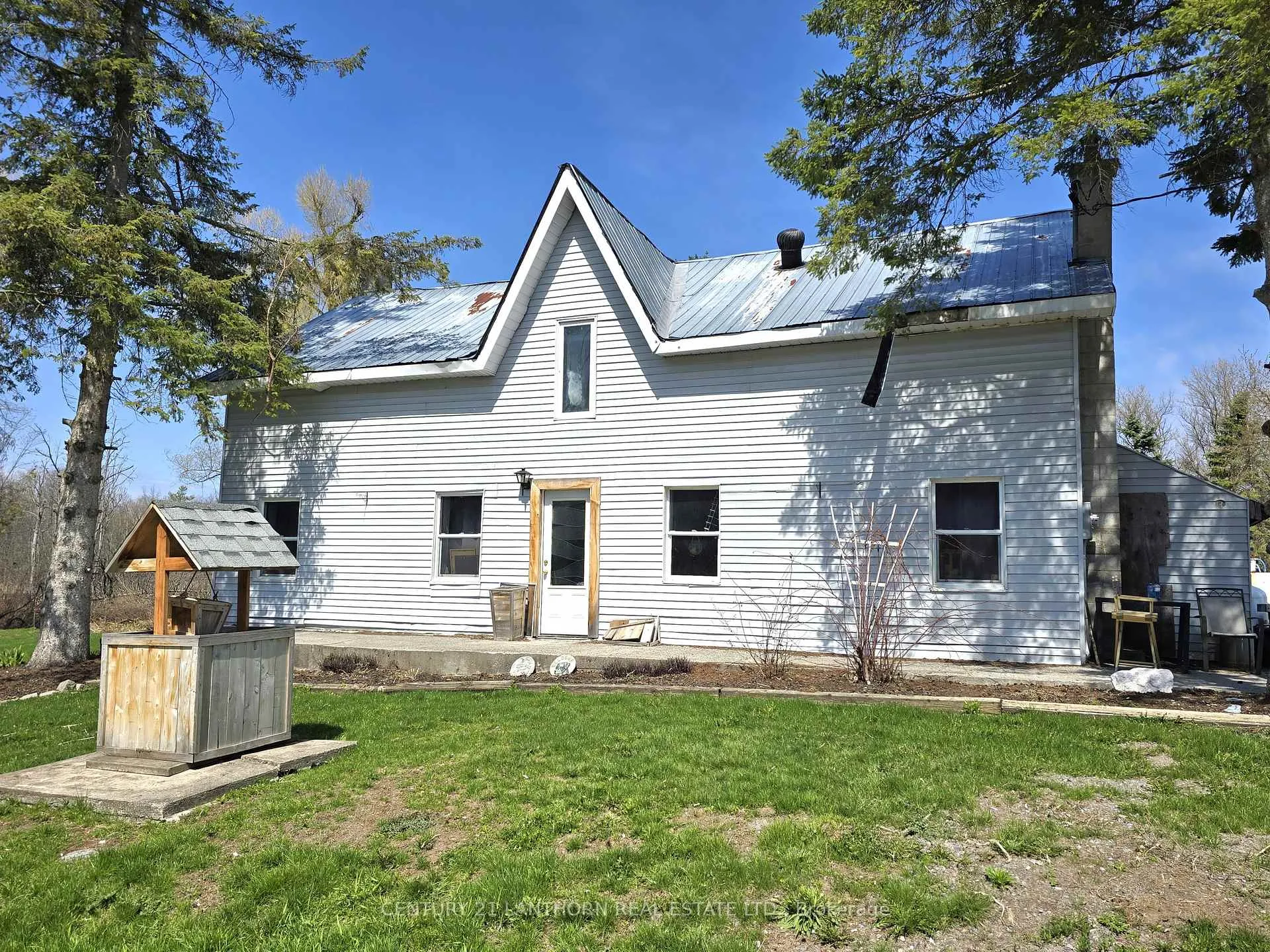 Photo 3 of 476 Smith Road, Quinte West, Sidney Ward — HOMEH