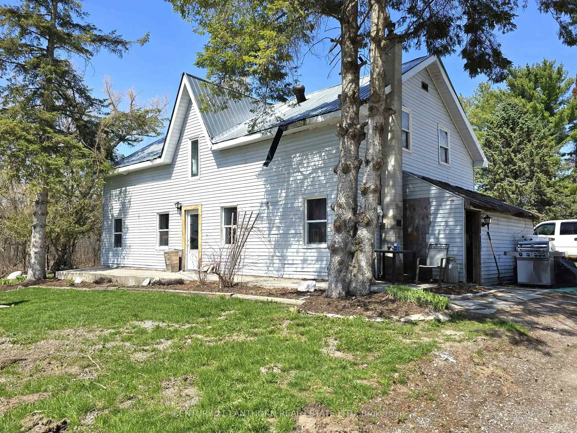 Photo 4 of 476 Smith Road, Quinte West, Sidney Ward — HOMEH
