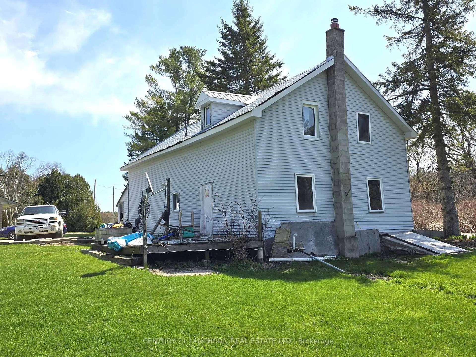 Photo 10 of 476 Smith Road, Quinte West, Sidney Ward — HOMEH