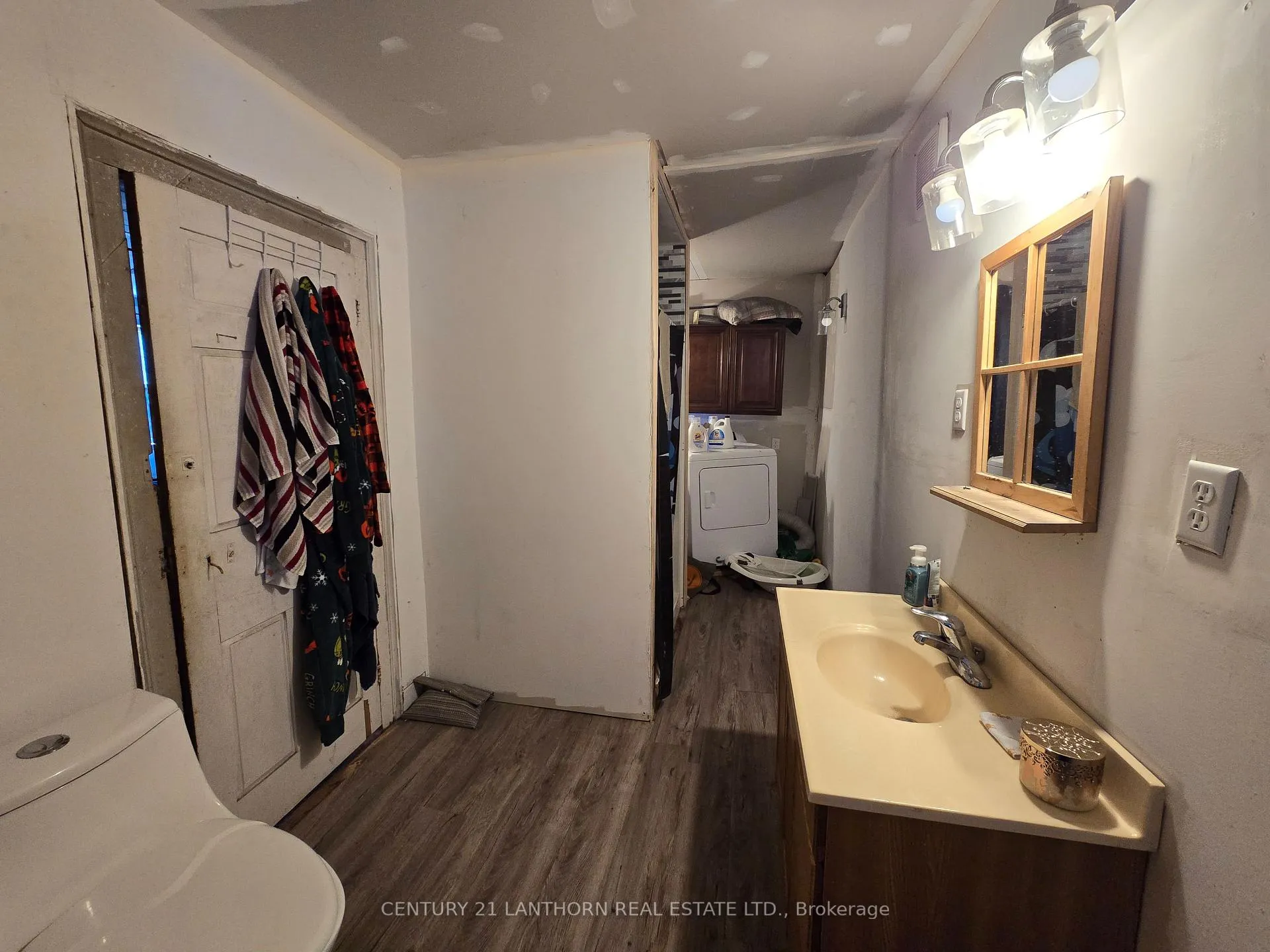 Photo 18 of 476 Smith Road, Quinte West, Sidney Ward — HOMEH