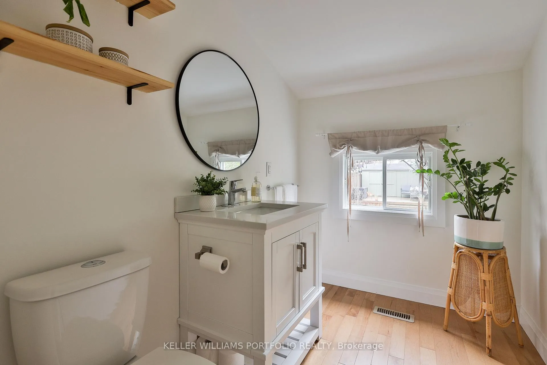 Photo 10 of 37 Rosethorn Avenue, Toronto, Weston-Pellam Park — HOMEH