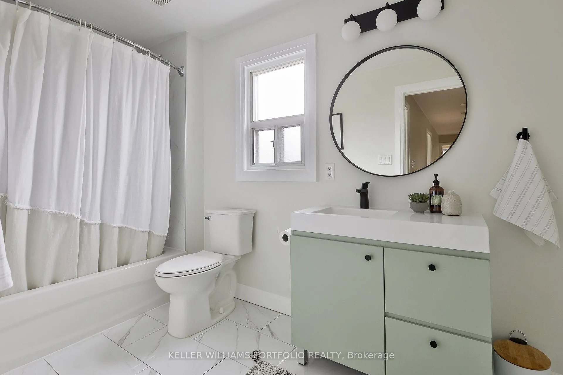 Photo 18 of 37 Rosethorn Avenue, Toronto, Weston-Pellam Park — HOMEH
