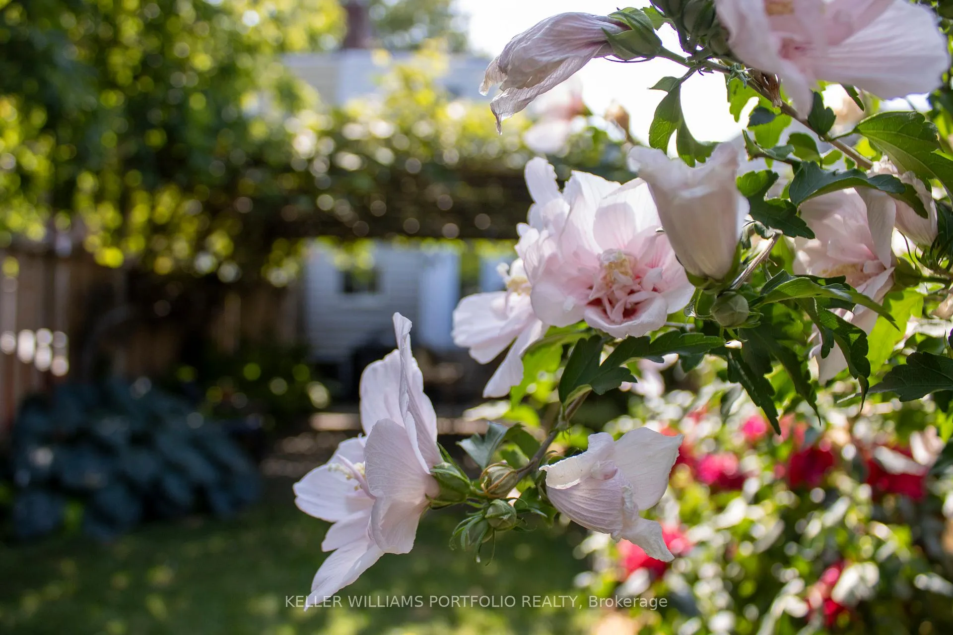 Photo 26 of 37 Rosethorn Avenue, Toronto, Weston-Pellam Park — HOMEH