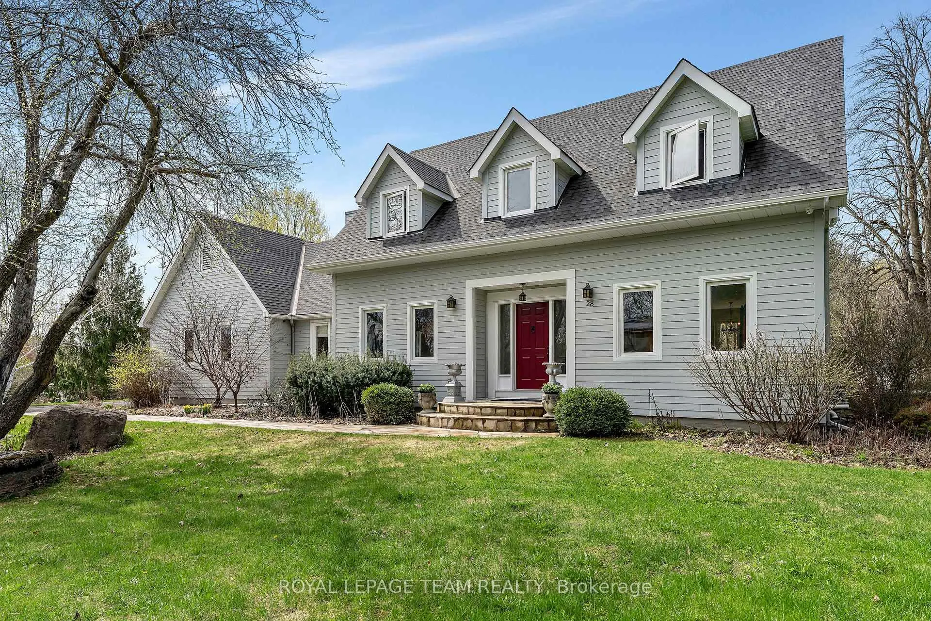 Photo 2 of 28 Spring Cress Drive, Ottawa, Cedar Hill/Orchard Estates — HOMEH