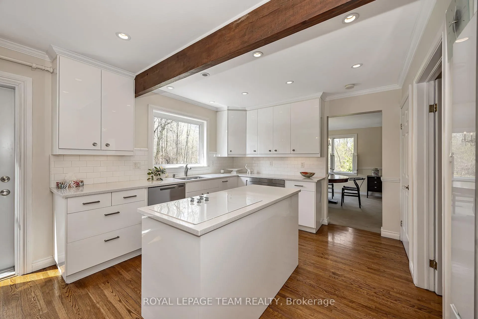 Photo 12 of 28 Spring Cress Drive, Ottawa, Cedar Hill/Orchard Estates — HOMEH