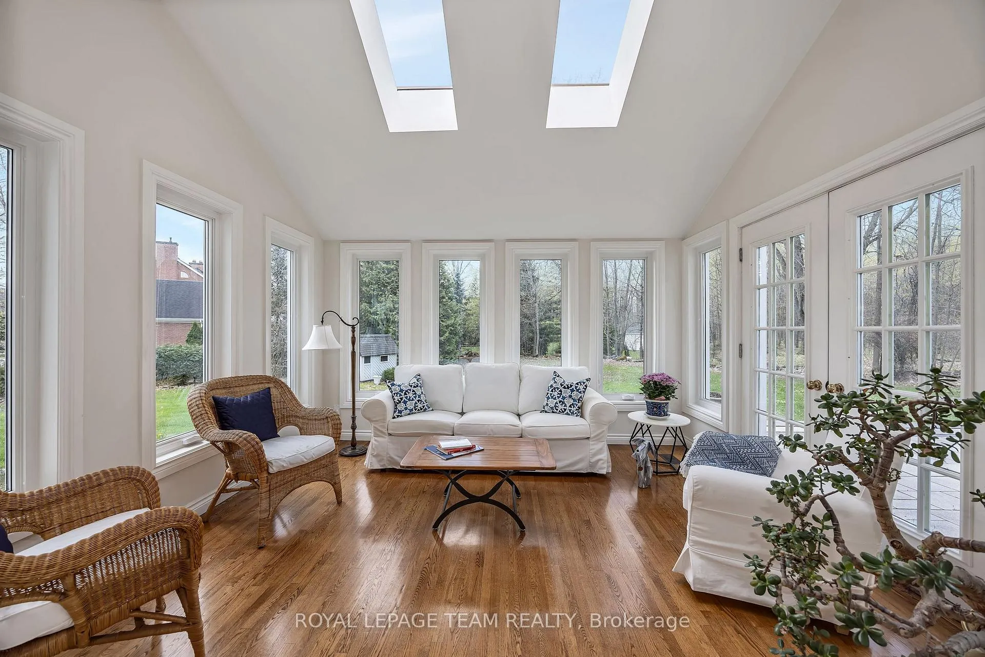Photo 20 of 28 Spring Cress Drive, Ottawa, Cedar Hill/Orchard Estates — HOMEH