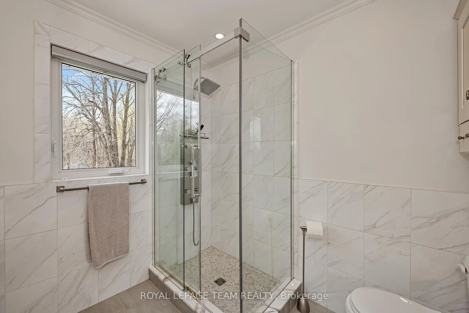 Photo 29 of 28 Spring Cress Drive, Ottawa, Cedar Hill/Orchard Estates — HOMEH