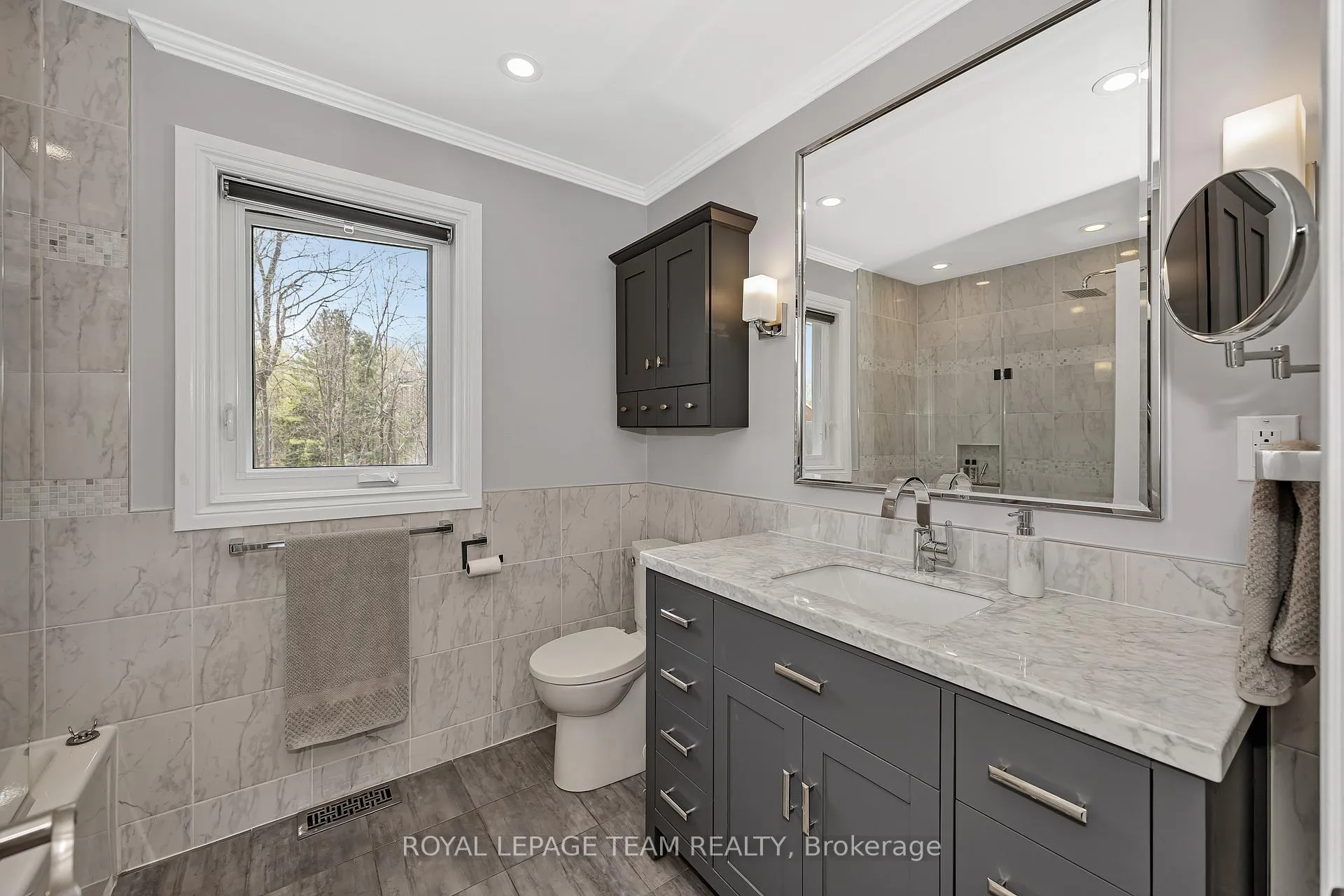 Photo 32 of 28 Spring Cress Drive, Ottawa, Cedar Hill/Orchard Estates — HOMEH