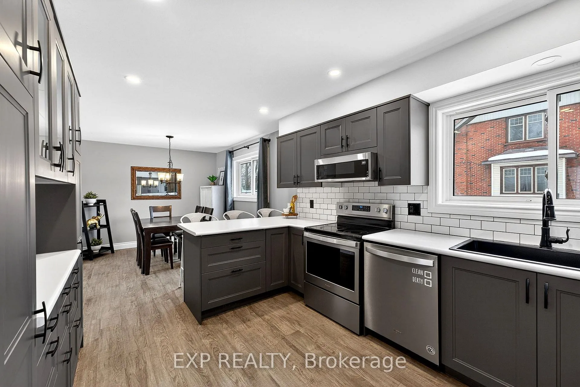 Photo 3 of 266 Bleecker Avenue, Belleville, Belleville Ward — HOMEH