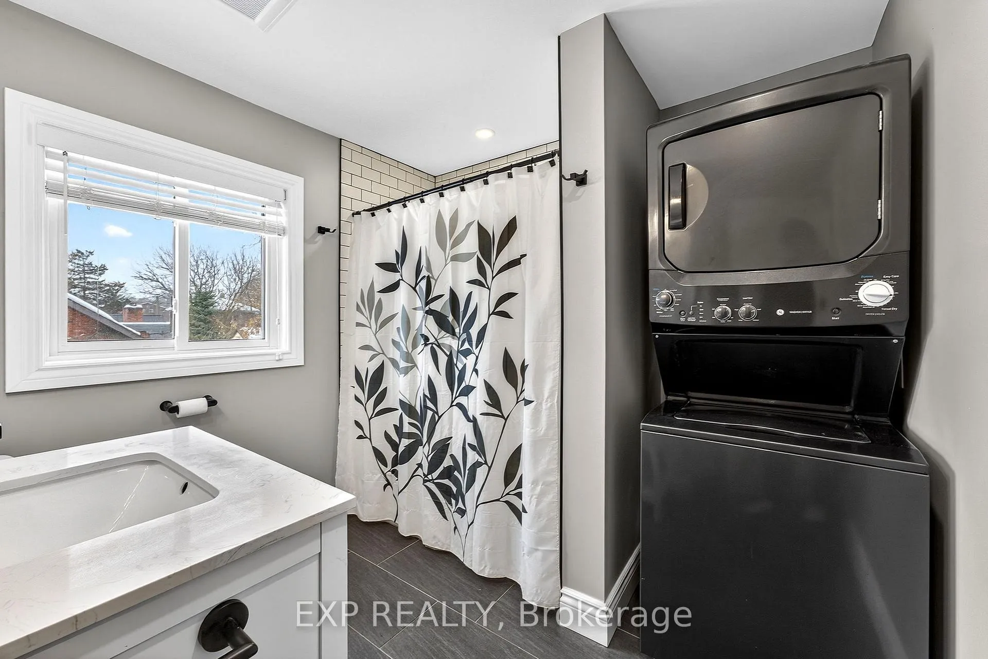 Photo 10 of 266 Bleecker Avenue, Belleville, Belleville Ward — HOMEH