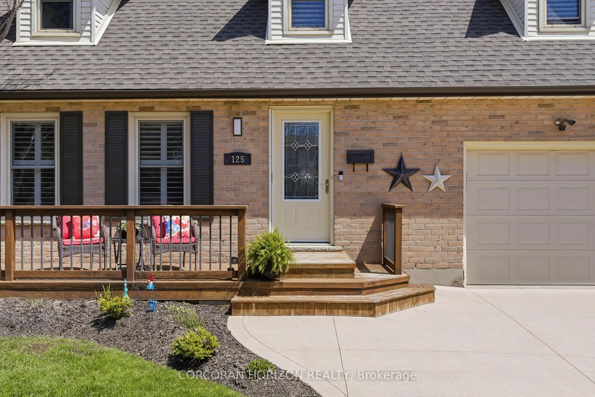 Photo 4 of 125 Covington Crescent, Kitchener — HOMEH