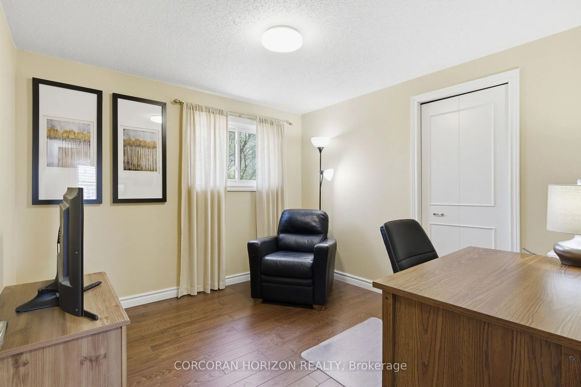 Photo 23 of 125 Covington Crescent, Kitchener — HOMEH